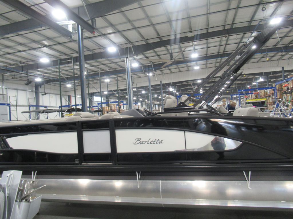 2022 Barletta boat for sale, model of the boat is L25uc & Image # 3 of 5