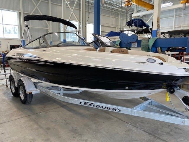 2022 Stingray boat for sale, model of the boat is 208LR & Image # 1 of 13