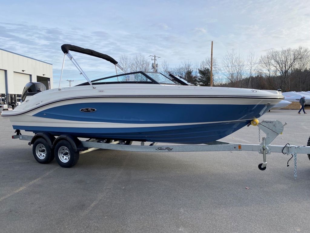 2022 Sea Ray boat for sale, model of the boat is 230spxo & Image # 2 of 11
