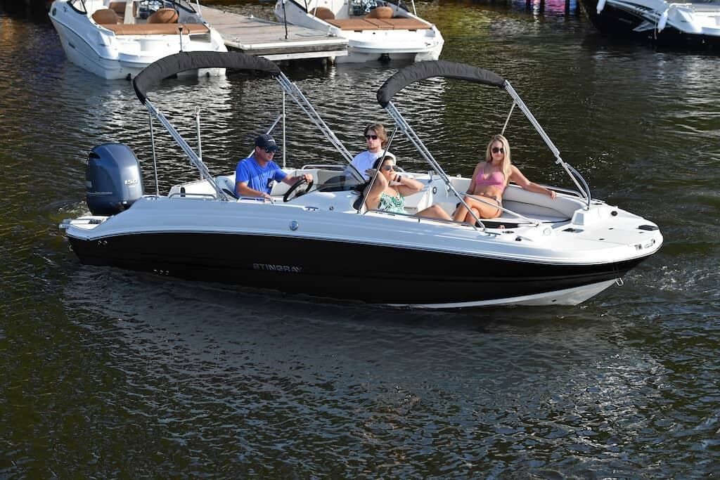 2022 Stingray boat for sale, model of the boat is 192sc & Image # 2 of 6