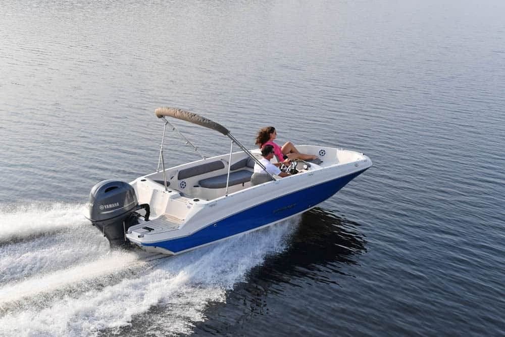 2022 Stingray boat for sale, model of the boat is 182SC & Image # 1 of 6