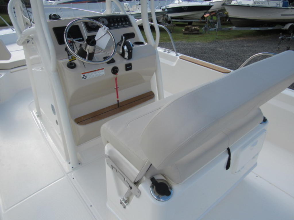 2019 Boston Whaler boat for sale, model of the boat is 210 Montauk & Image # 8 of 22