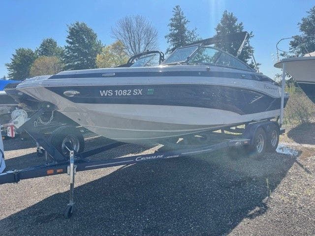 2017 Crownline boat for sale, model of the boat is E1 XS & Image # 1 of 21