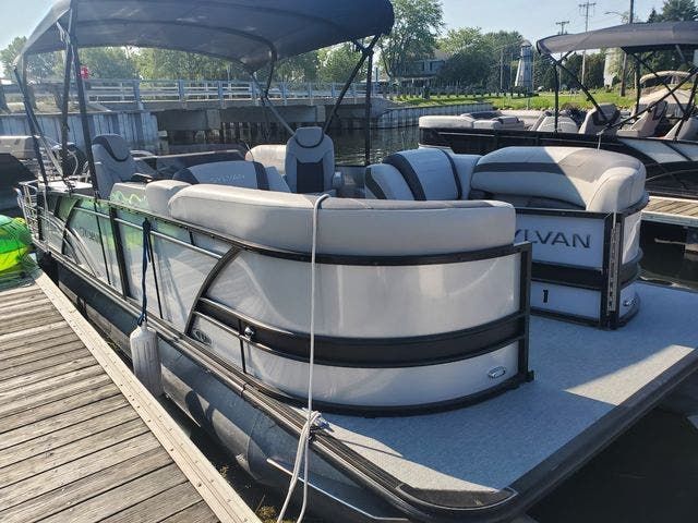 2021 Sylvan boat for sale, model of the boat is L3CLZDH & Image # 2 of 13