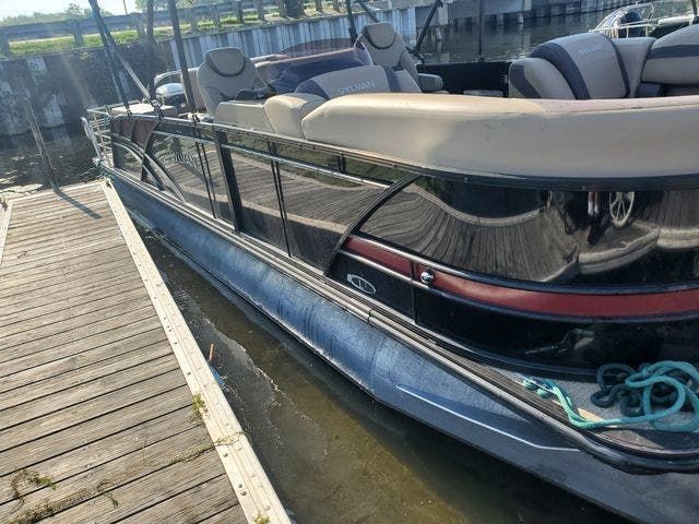 2021 Sylvan boat for sale, model of the boat is L3DLZ & Image # 2 of 9