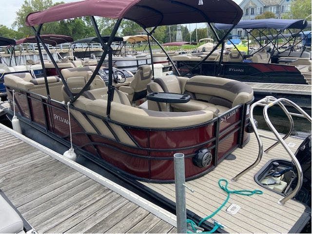 2021 Sylvan boat for sale, model of the boat is L3LZ & Image # 1 of 13