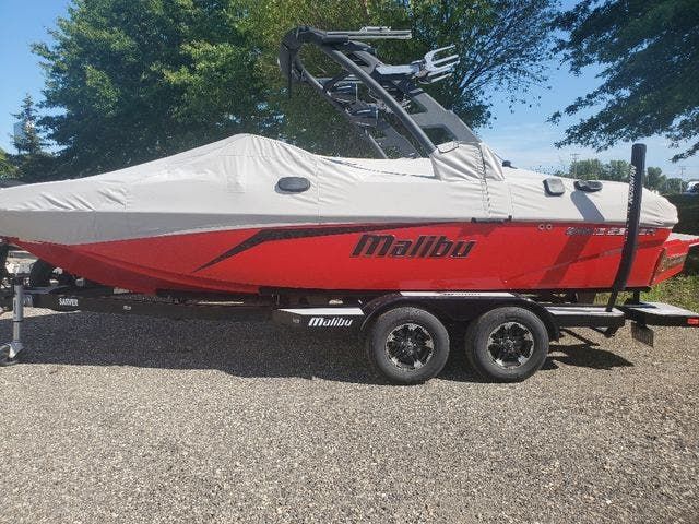 2019 Malibu boat for sale, model of the boat is 21 VLX & Image # 2 of 14
