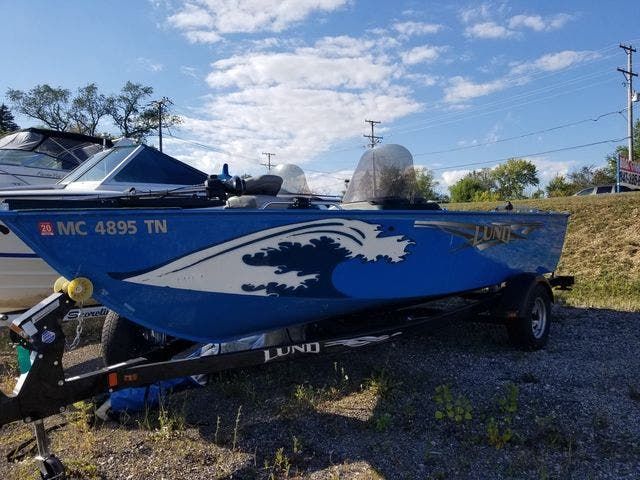 2009 Lund boat for sale, model of the boat is 1825 REBEL XLSS & Image # 1 of 23