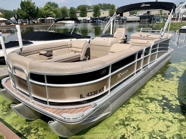 2015 Berkshire Pontoons boat for sale, model of the boat is 250CLTT & Image # 1 of 31