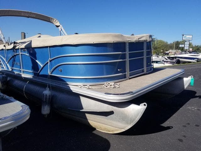 2017 Sylvan boat for sale, model of the boat is 822 MIRAGE LZ & Image # 1 of 14