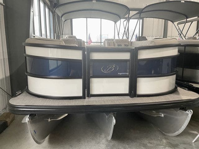2022 Barletta boat for sale, model of the boat is LUSSO25UCTT & Image # 2 of 14