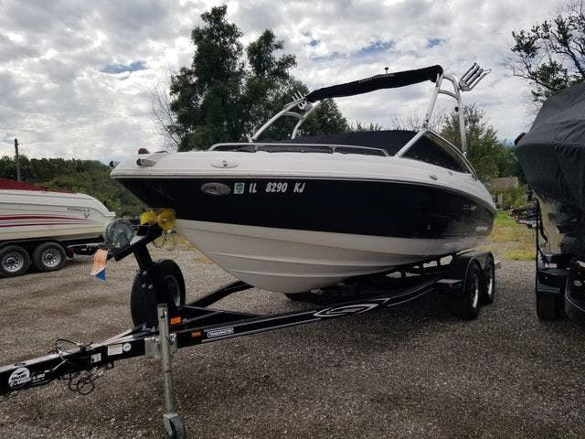 2009 Chaparral boat for sale, model of the boat is 204 SSI & Image # 2 of 24