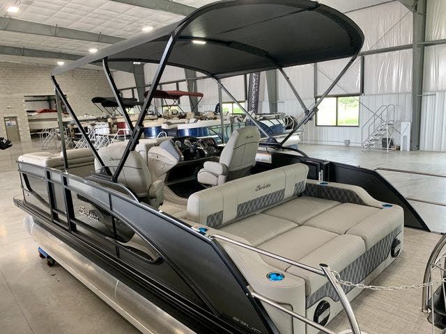 2022 Barletta boat for sale, model of the boat is LUSSO23UCTT & Image # 2 of 38