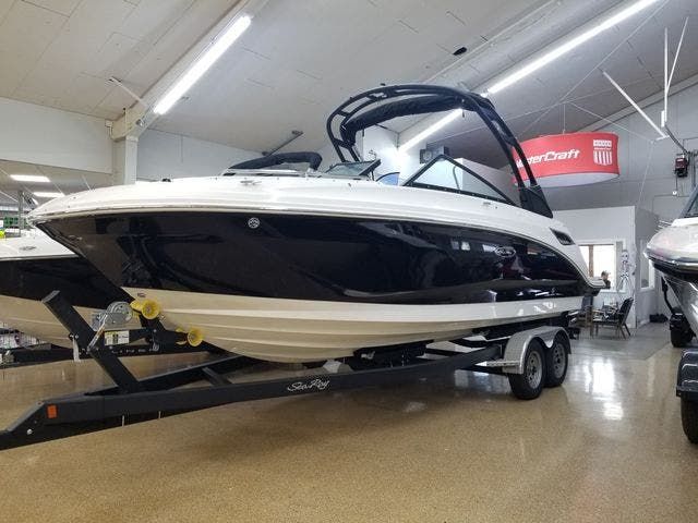 2022 Sea Ray boat for sale, model of the boat is 250SDX & Image # 1 of 22