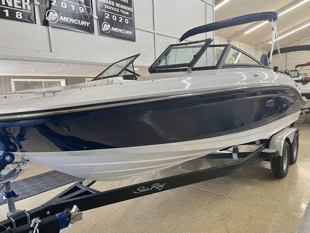2022 Sea Ray boat for sale, model of the boat is 210SPXO & Image # 1 of 12