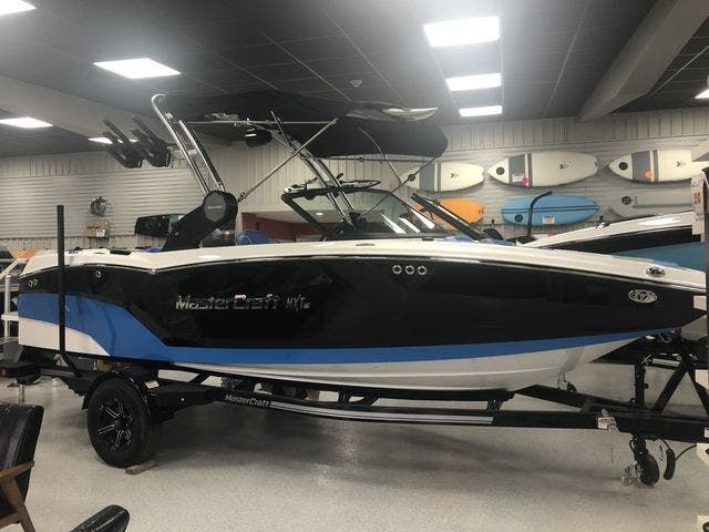 2022 Mastercraft boat for sale, model of the boat is NXT-20 & Image # 1 of 15
