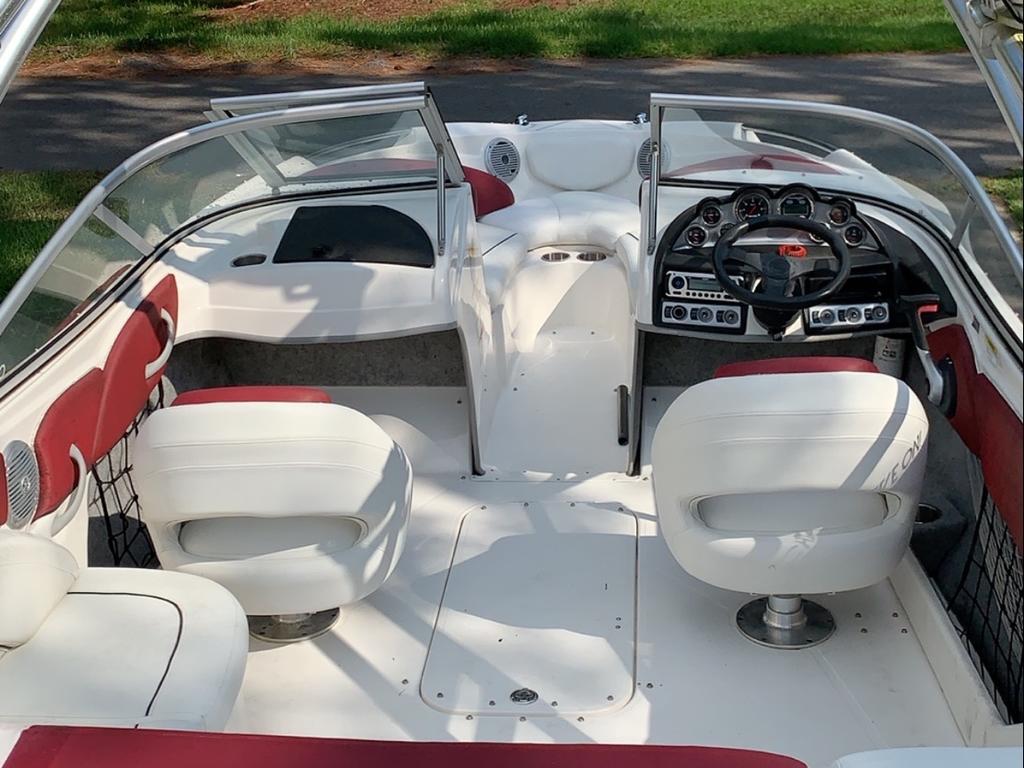2014 Bayliner boat for sale, model of the boat is Flight series 25 & Image # 3 of 10