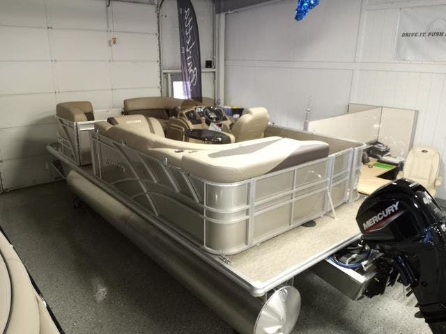 2022 Sylvan boat for sale, model of the boat is 820MirageCRS & Image # 1 of 9