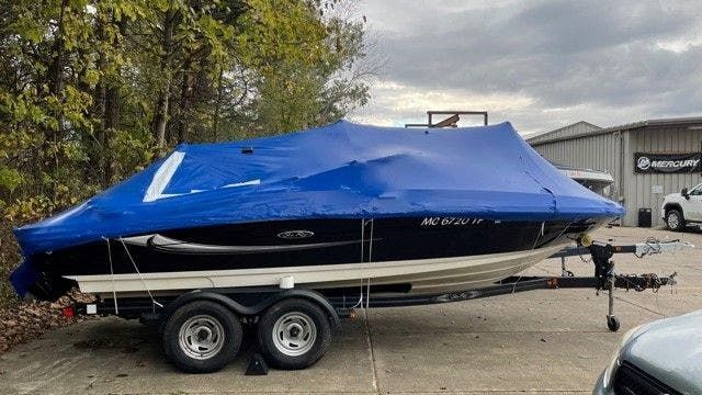 2010 Sea Ray boat for sale, model of the boat is 205 SPORT & Image # 2 of 23