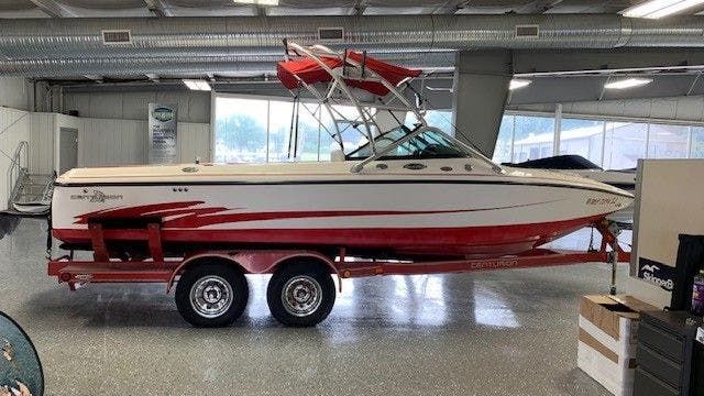 2003 Centurion boat for sale, model of the boat is 22 AVALANCHE & Image # 1 of 17