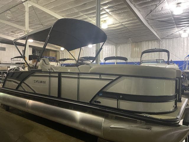 2022 Sylvan boat for sale, model of the boat is L3DLZBarTT & Image # 2 of 10