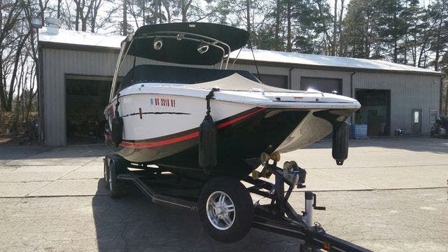 2011 Four Winns boat for sale, model of the boat is 262 SL & Image # 2 of 21