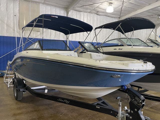 2022 Sea Ray boat for sale, model of the boat is 190SPXO & Image # 1 of 16