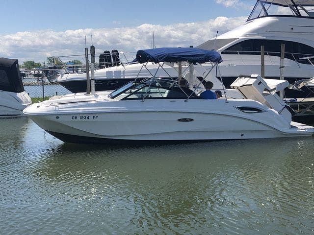 2019 Sea Ray boat for sale, model of the boat is 250 SDX & Image # 2 of 29