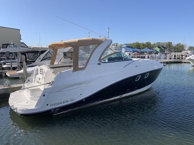 2014 Rinker boat for sale, model of the boat is 310 EXPRESS & Image # 2 of 20