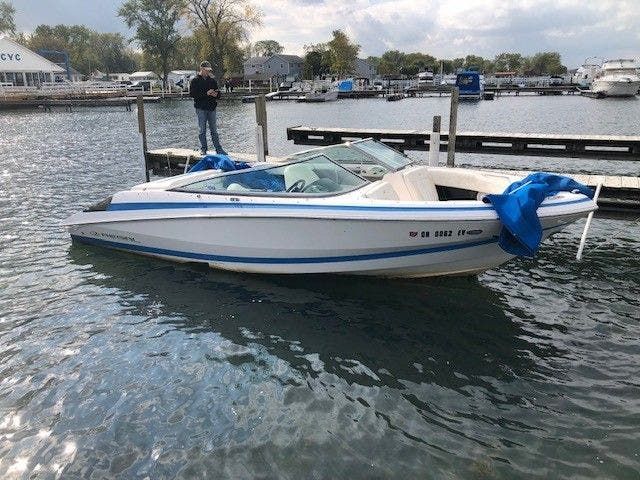 2007 Regal boat for sale, model of the boat is 2200 & Image # 1 of 9