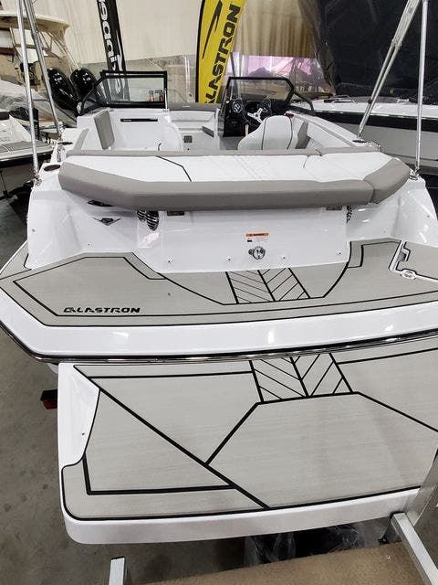 2022 Glastron boat for sale, model of the boat is 205GTD & Image # 2 of 32
