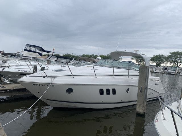 2009 Rinker boat for sale, model of the boat is 360EC & Image # 1 of 19