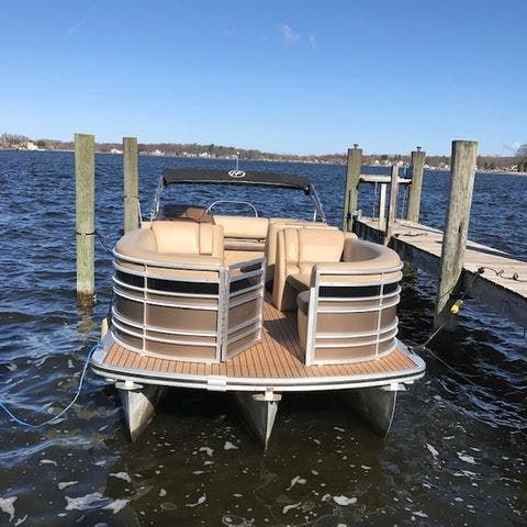 2015 Harris boat for sale, model of the boat is 220 Solstice & Image # 2 of 9
