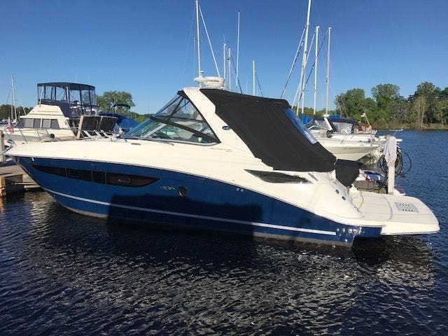 2015 Sea Ray boat for sale, model of the boat is 350 SUNDANCER & Image # 2 of 58