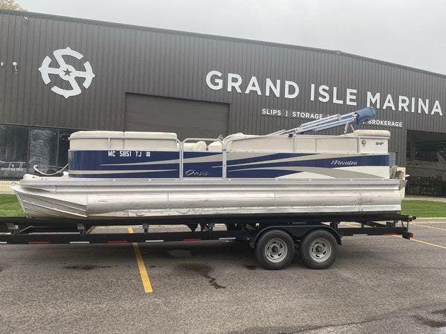 2010 Manitou boat for sale, model of the boat is 22 OASIS & Image # 1 of 10