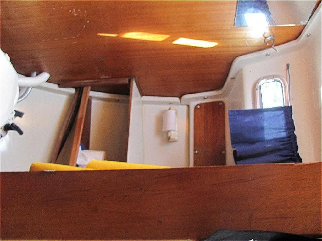 1974 Ericson boat for sale, model of the boat is Ericson 27 & Image # 8 of 8