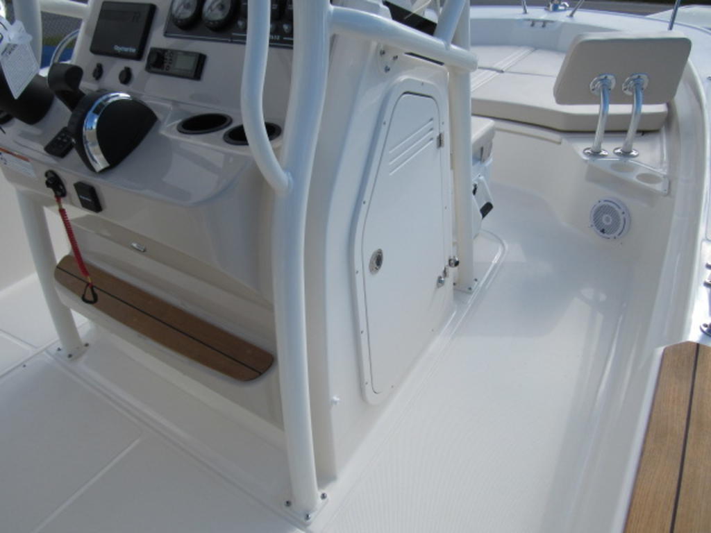 2019 Boston Whaler boat for sale, model of the boat is 210 Montauk & Image # 14 of 22