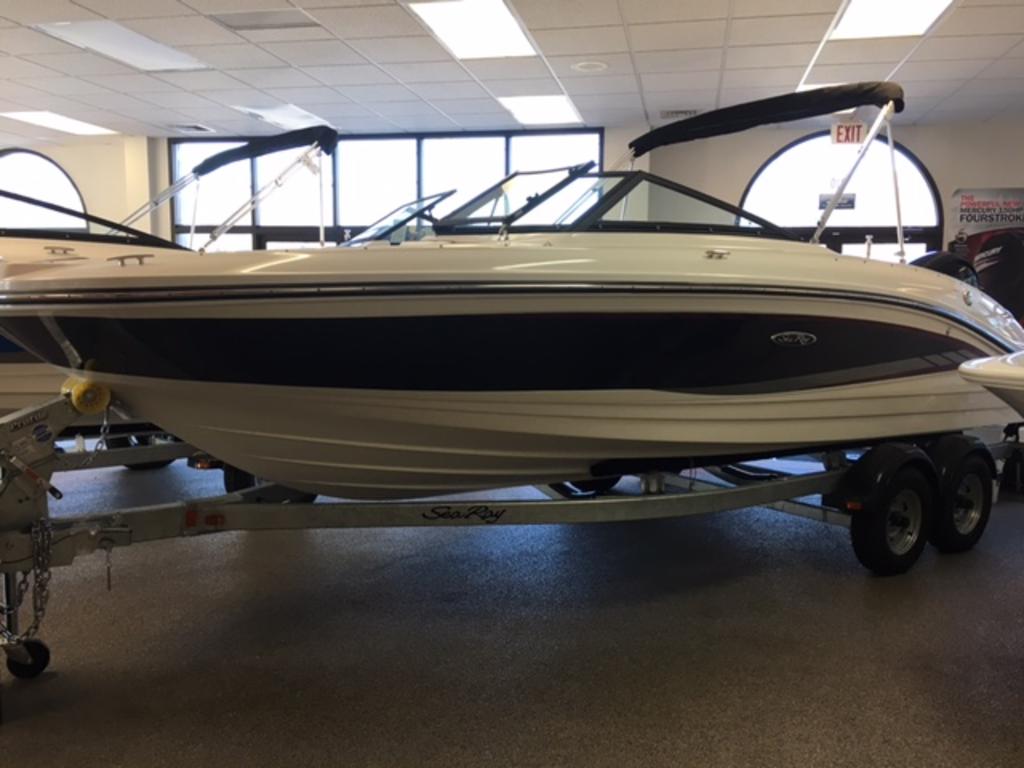2016 Sea Ray boat for sale, model of the boat is 21 SPX & Image # 1 of 10
