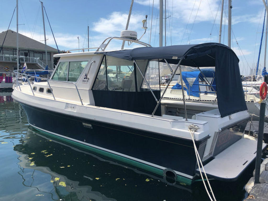 2005 Albin Yachts boat for sale, model of the boat is Albin 28 Tournament Express & Image # 2 of 9