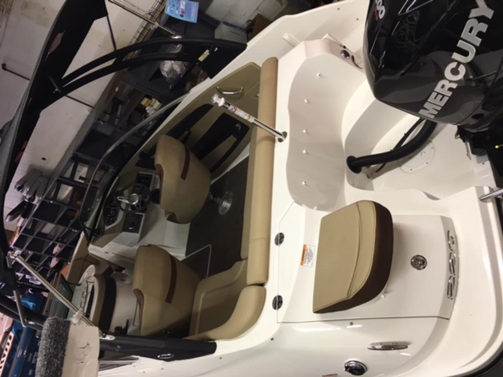 2016 Sea Ray boat for sale, model of the boat is 220 Sun Deck OB & Image # 8 of 15