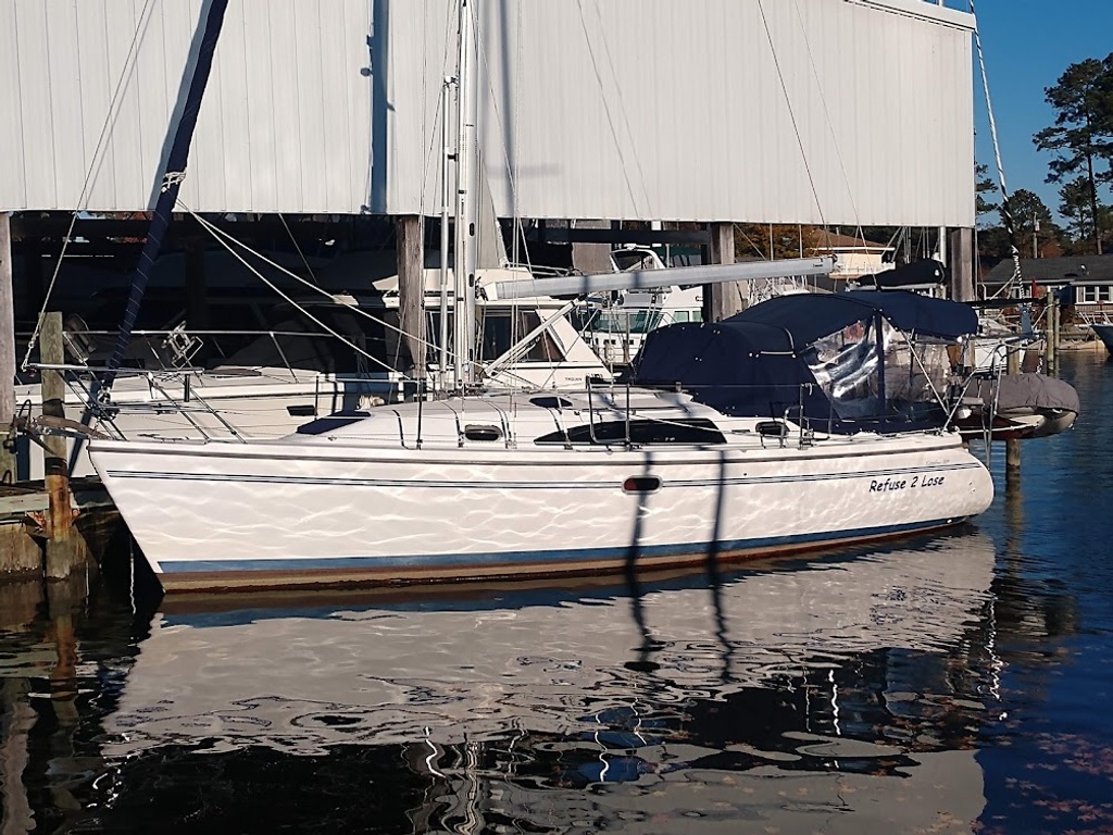 2011 Catalina Yachts boat for sale, model of the boat is 309 & Image # 1 of 10