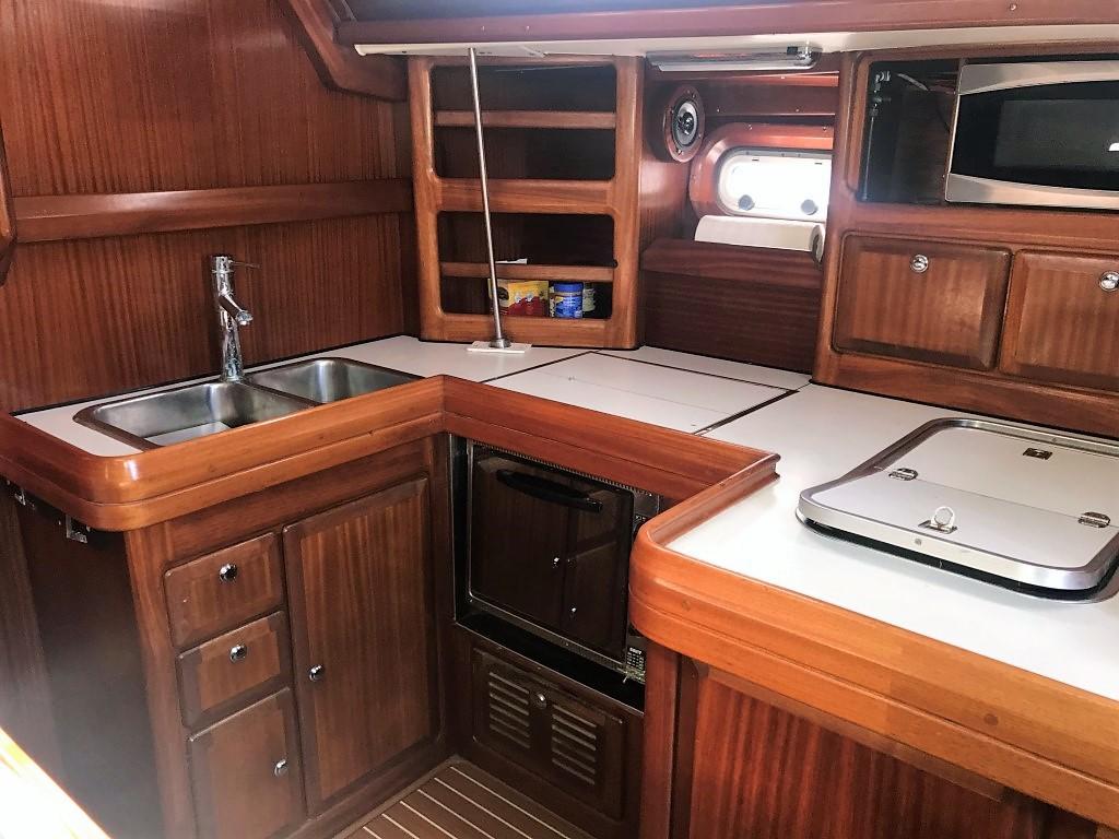 1999 Bavaria boat for sale, model of the boat is 50 & Image # 77 of 115