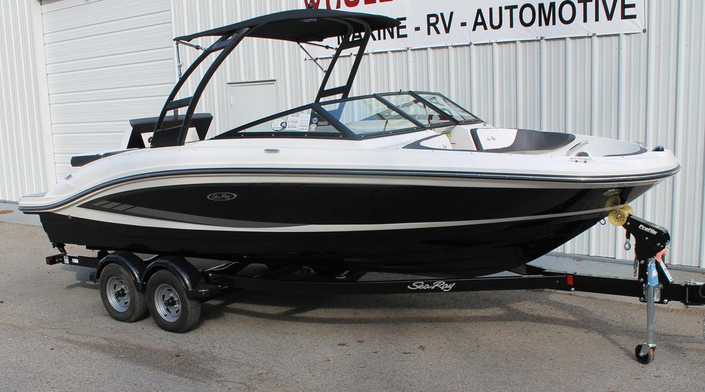 2017 Sea Ray boat for sale, model of the boat is 210 SPX & Image # 1 of 10
