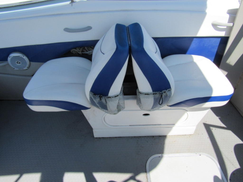 2008 Bayliner boat for sale, model of the boat is 210 Discovery & Image # 27 of 31
