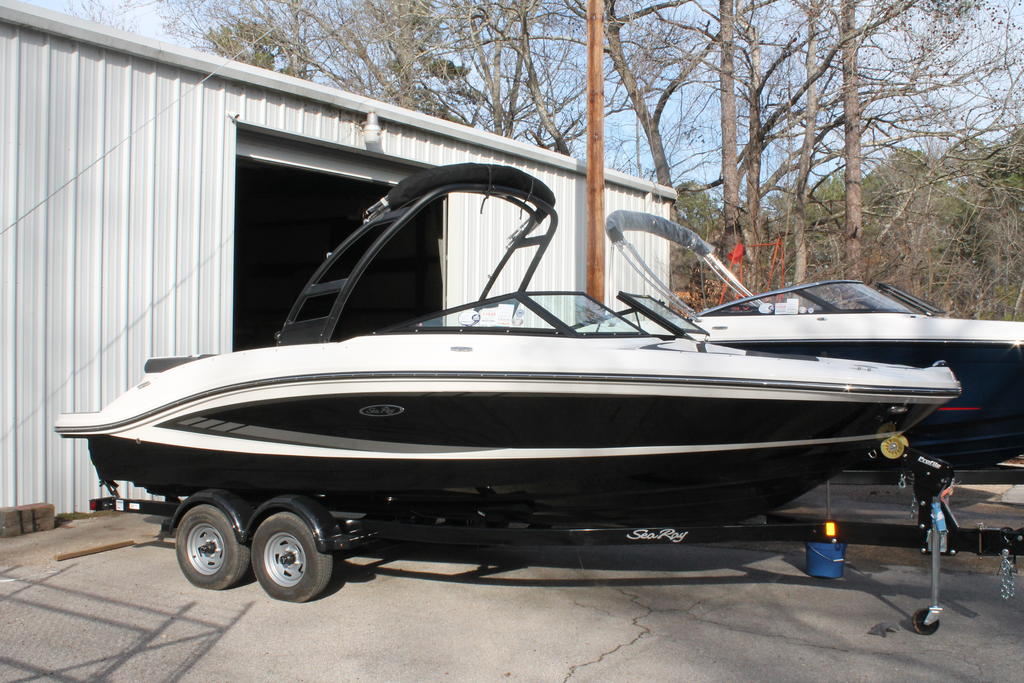 2017 Sea Ray boat for sale, model of the boat is 210 SPX & Image # 10 of 10