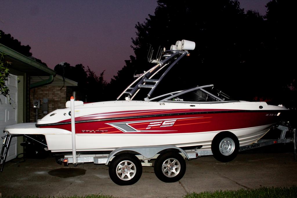 2014 Bayliner boat for sale, model of the boat is Flight series 25 & Image # 4 of 10