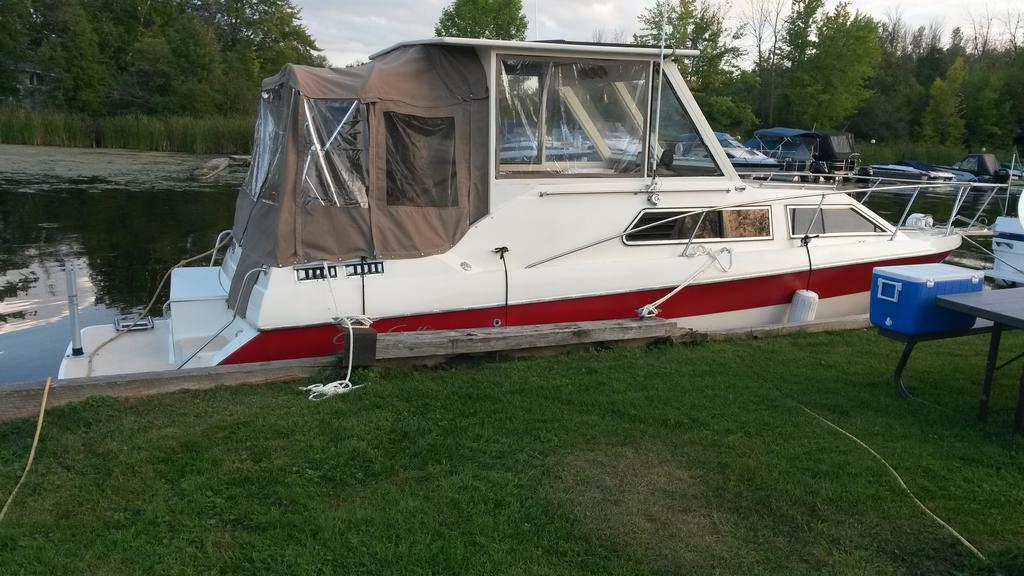 1985 Chris Craft boat for sale, model of the boat is 266 Scorpion & Image # 2 of 9