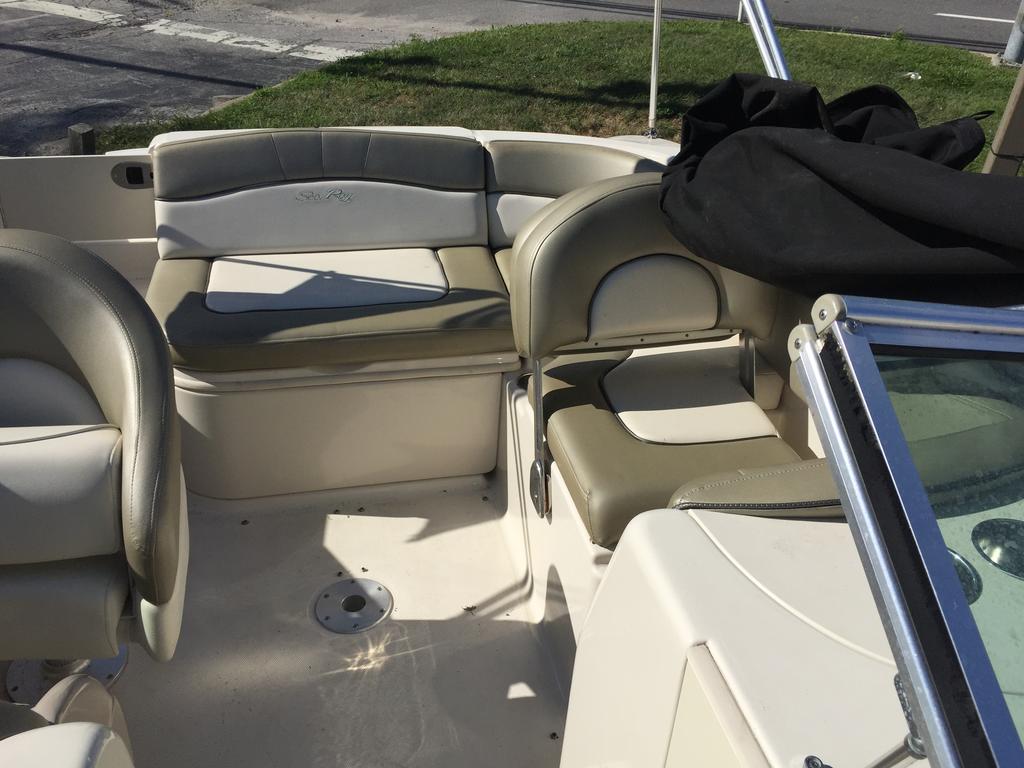 2006 Sea Ray boat for sale, model of the boat is 200 Sun Deck & Image # 13 of 14