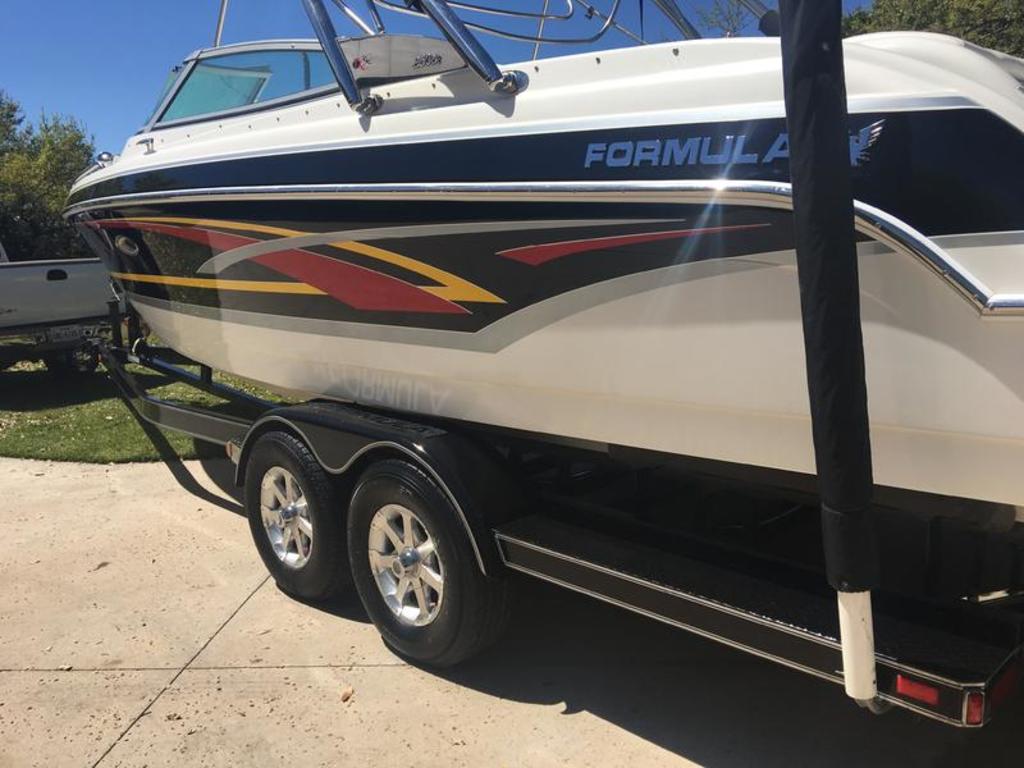2007 Formula boat for sale, model of the boat is 260 BR & Image # 4 of 10