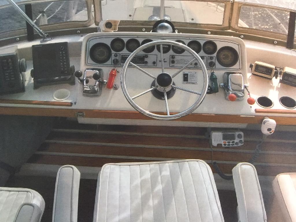 1983 Silverton boat for sale, model of the boat is 34C Flybridge Sedan & Image # 6 of 16